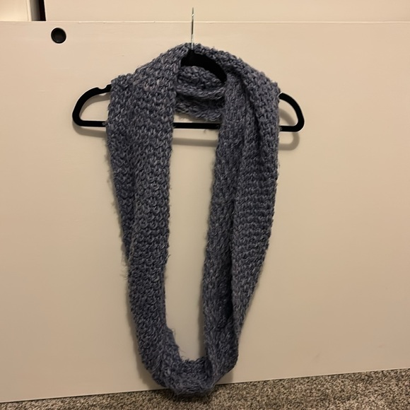 Light Purple Scarf - Picture 2 of 2